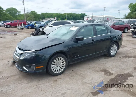 2010 Ford Fusion Hybrid z USA, uszkodzony, nr VIN 3FADP0L31AR416083
